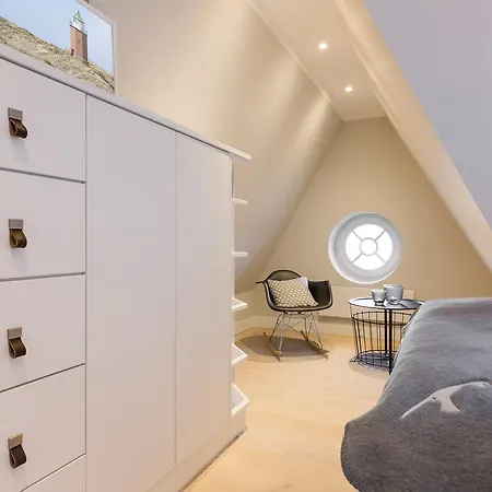 Stran Hus 2 *